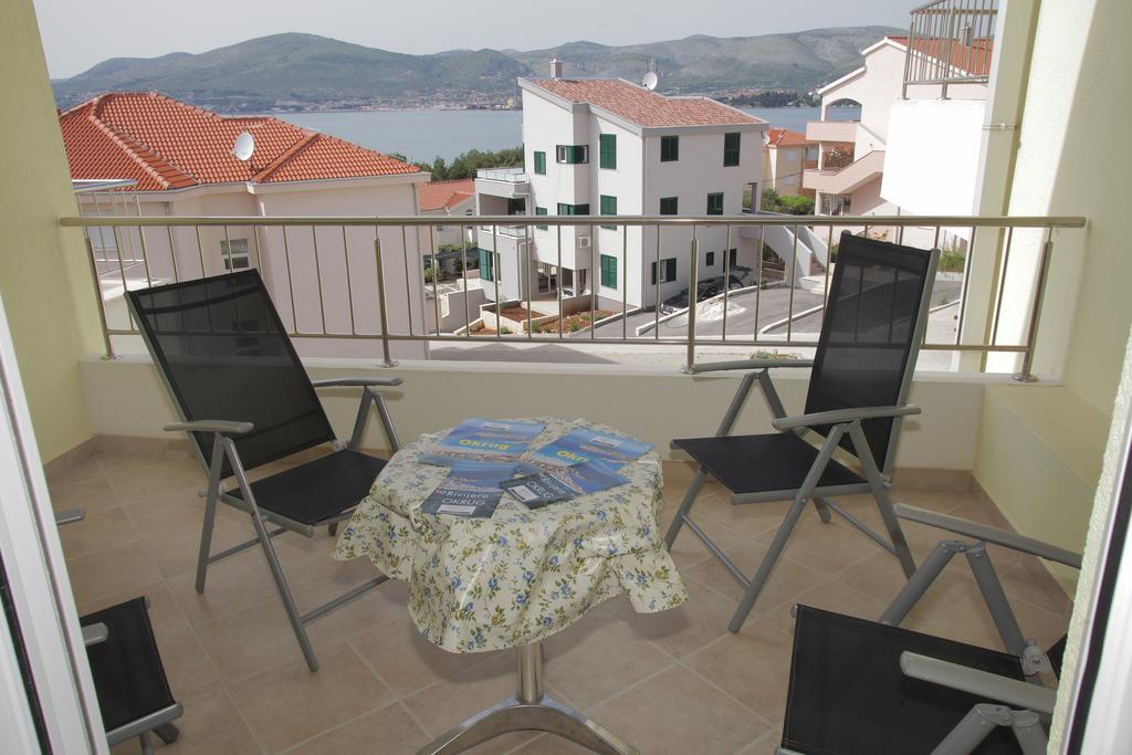 Apartment Horizont Trogir Exterior photo